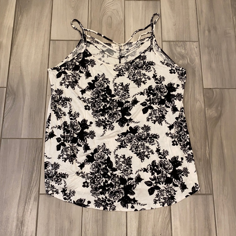 Free Kisses tank top 1X